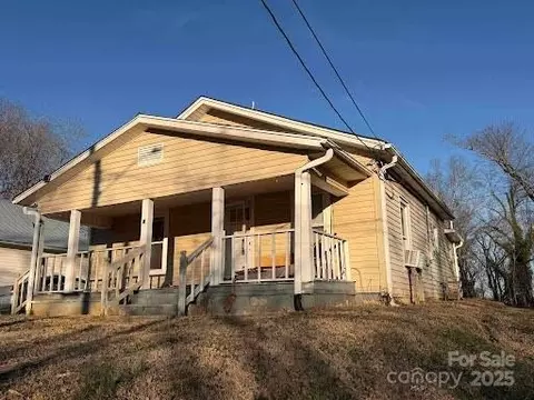 Exterior - 332 Pegram St, Elkin, NC 28621 photo 3 of 5