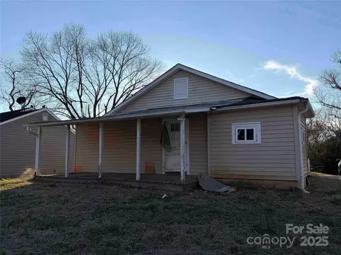 Exterior - 332 Pegram St, Elkin, NC 28621 photo 5 of 5