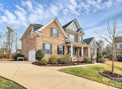 4133 Green Park Ct, Harrisburg, NC 28075