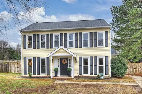 10233 Fairway Ridge Rd, Charlotte, NC 28277