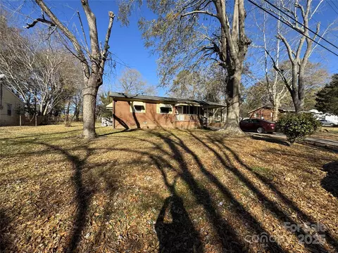 2724 Mary Ave, Gastonia, NC 28052