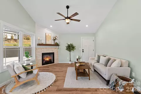 Living - 56 White Oak Pl, Mars Hill, NC 28754 photo 1 of 2