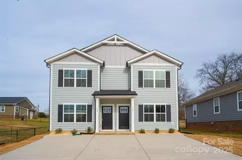 119 3rd Se Ave SE, Hickory, NC 28602
