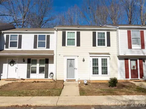 9718 Old Gate Dr, Matthews, NC 28105