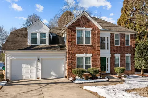 8609 Abbey Brook Ct, Charlotte, NC 28216