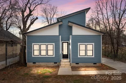 913 Wilson W Lee Blvd, Statesville, NC 28677
