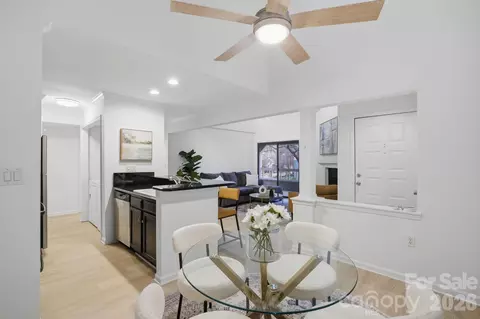 413 W 8th St, Charlotte, NC 28202