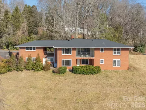 308 Grimball Dr, Waynesville, NC 28786