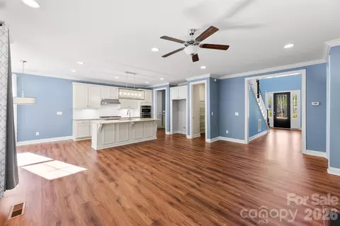 Living - 6065 Chimney Bluff Rd, Lancaster, SC 29720 photo 3 of 5