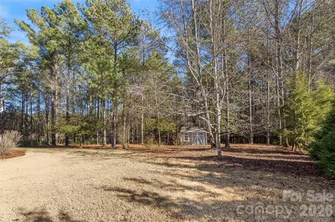 Exterior - 6065 Chimney Bluff Rd, Lancaster, SC 29720 photo 6 of 7