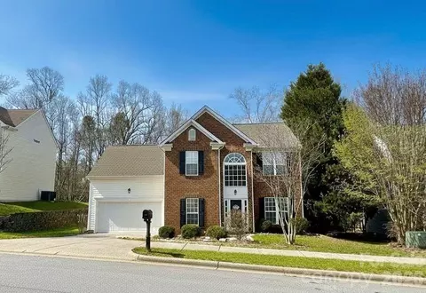 610 Grantham Ln, Charlotte, NC 28262