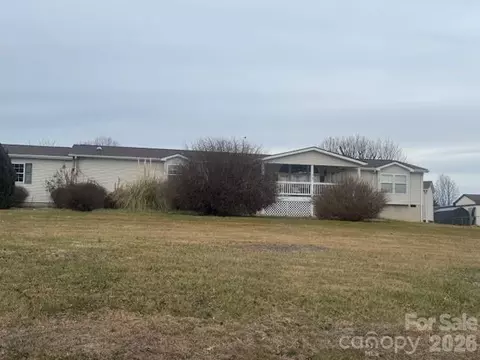 4 English Oaks Dr, Candler, NC 28715