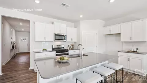 527 Dazzle Loop, Newton, NC 28658 photo 4