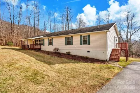 147 Emory Mitchell Rd, Zionville, NC 28698