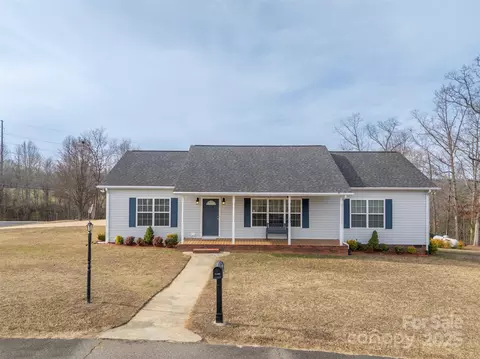 123 N Cul De Sac St, Forest City, NC 28043