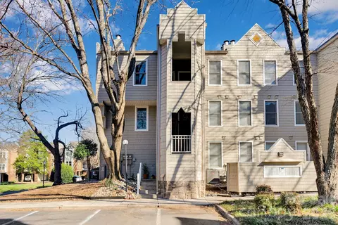 300 S Cedar 2 St #2, Charlotte, NC 28202