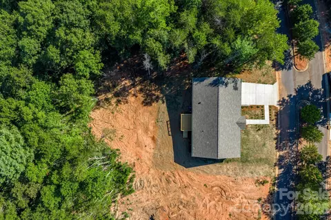 View/Area - 138 Cascades Dr, Hickory, NC 28601 photo 1 of 5