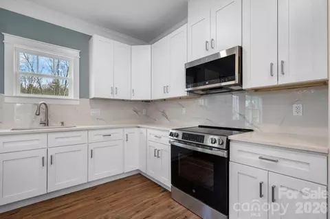 Other - 138 Cascades Dr, Hickory, NC 28601 photo 5 of 17
