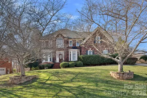 9806 Scheer Ct, Harrisburg, NC 28075