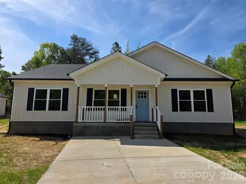 308 Zion Church Rd, Clover, SC 29710