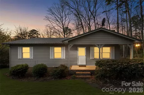 213 Woodrun Dr, Mount Gilead, NC 27306