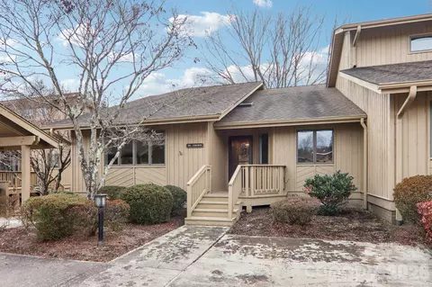 205 Wild Oak Ln, Hendersonville, NC 28791