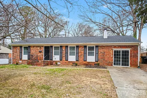 3431 Shamrock Dr, Charlotte, NC 28215