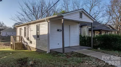 519 W Water St, Lincolnton, NC 28092