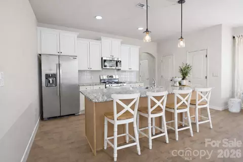 4755 Muskogee Dr, Charlotte, NC 28212