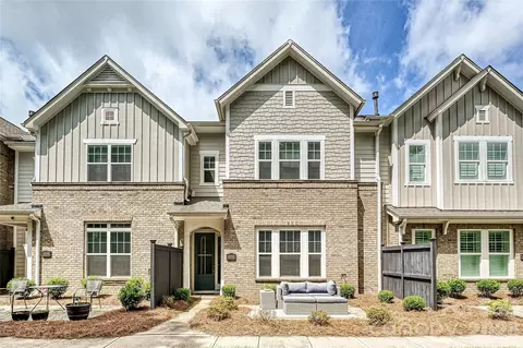 10022 Wayfair Meadow Ct, Charlotte, NC 28277
