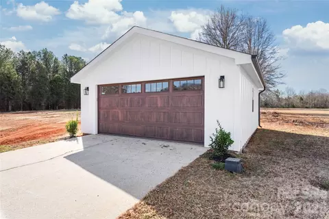 Exterior - 11956 Sam Black Rd, Midland, NC 28107 photo 4 of 5