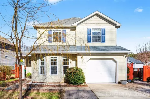 3755 Brookchase Ln, Charlotte, NC 28205