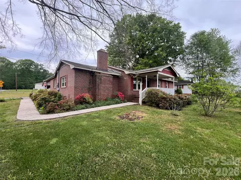 400 Stroupe St, Mount Holly, NC 28120