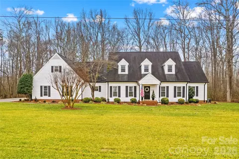 3212 Camden Rd, Statesville, NC 28625