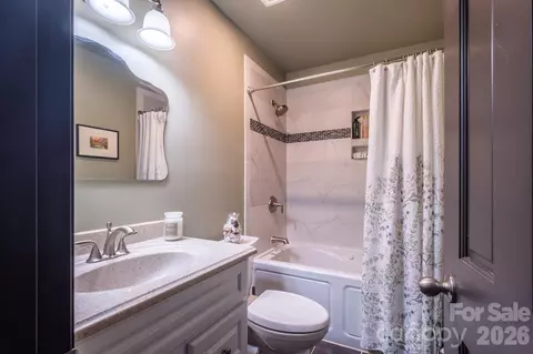 Bath - 240 Eldon Ln, Salisbury, NC 28144 photo 2 of 3
