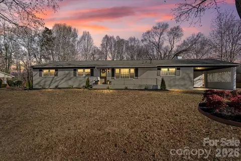 4014 Winterwood Dr, Gastonia, NC 28056