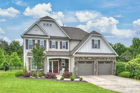 2625 Rea Pond Ct, Charlotte, NC 28226