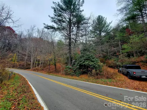 2701 Gouges Creek Rd, Spruce Pine, NC 28777 photo 13