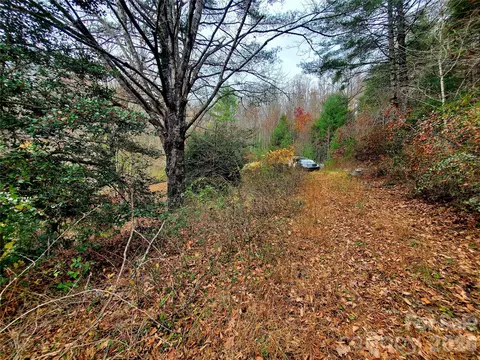 2701 Gouges Creek Rd, Spruce Pine, NC 28777 photo 12