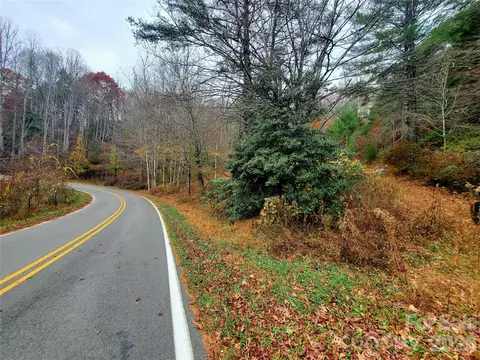 2701 Gouges Creek Rd, Spruce Pine, NC 28777 photo 6