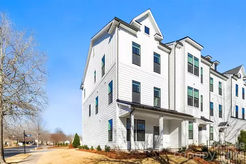 604 District Ct, Fort Mill, SC 29708