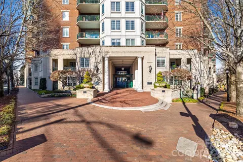 300 W 5th 217 St #217, Charlotte, NC 28202