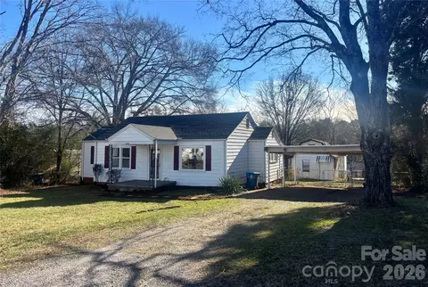 2145 14th Sw Ave SW, Hickory, NC 28602