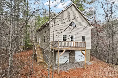 109 Tumblebug Trail Rd, Flat Rock, NC 28731