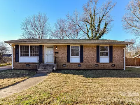 4008 Dunwoody Dr, Charlotte, NC 28215