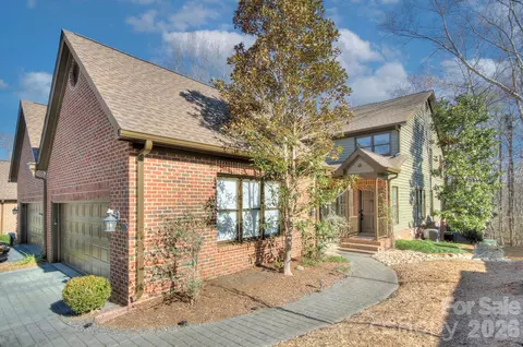7429 Newmans Ln, Charlotte, NC 28270