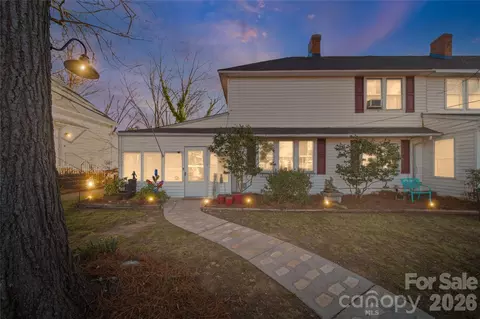 35 Boyden St, Badin, NC 28009