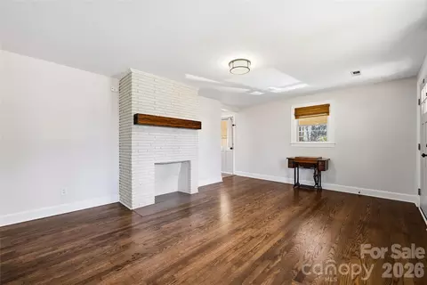 Living - 718 2nd Ne Ave NE, Conover, NC 28613 photo 3 of 3