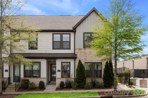6343 Southgrove St, Charlotte, NC 28277