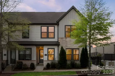 6343 Southgrove St, Charlotte, NC 28277